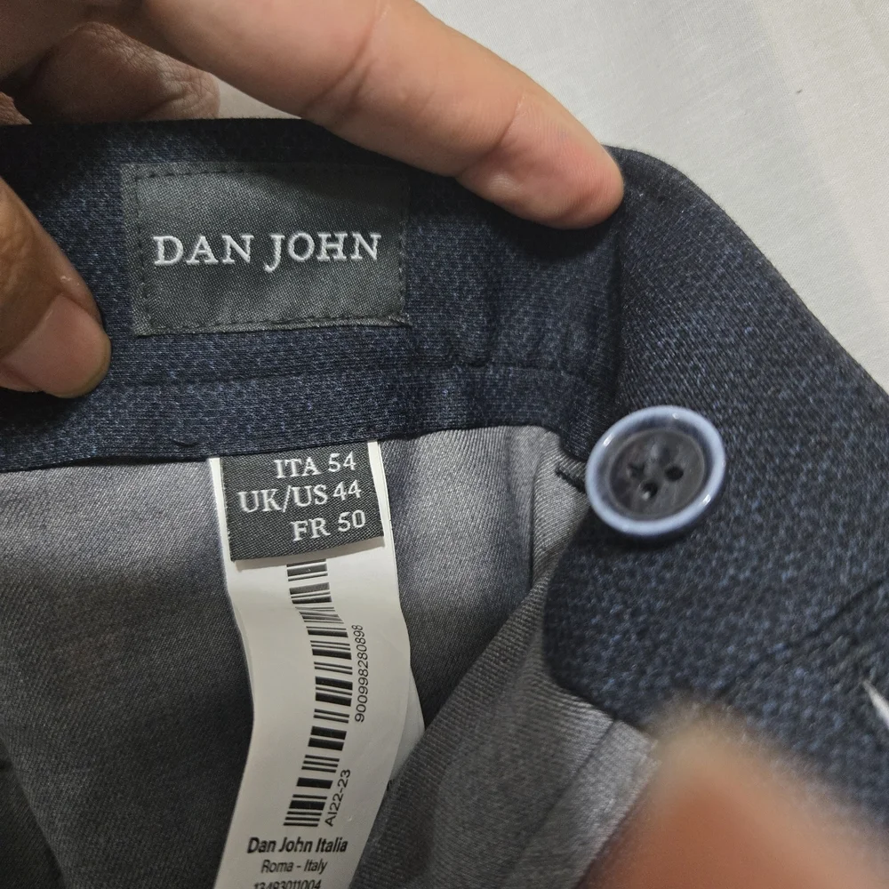 DAN JONES ITALIA Men's Black Pants
